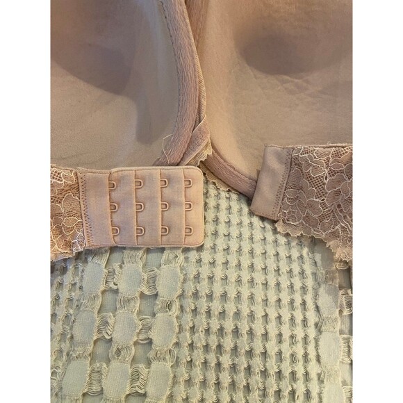 Victoria Secret  Bra Nude Strapless Size 32DDD Underwire with Lace Overlay Sexy! - Picture 9 of 10